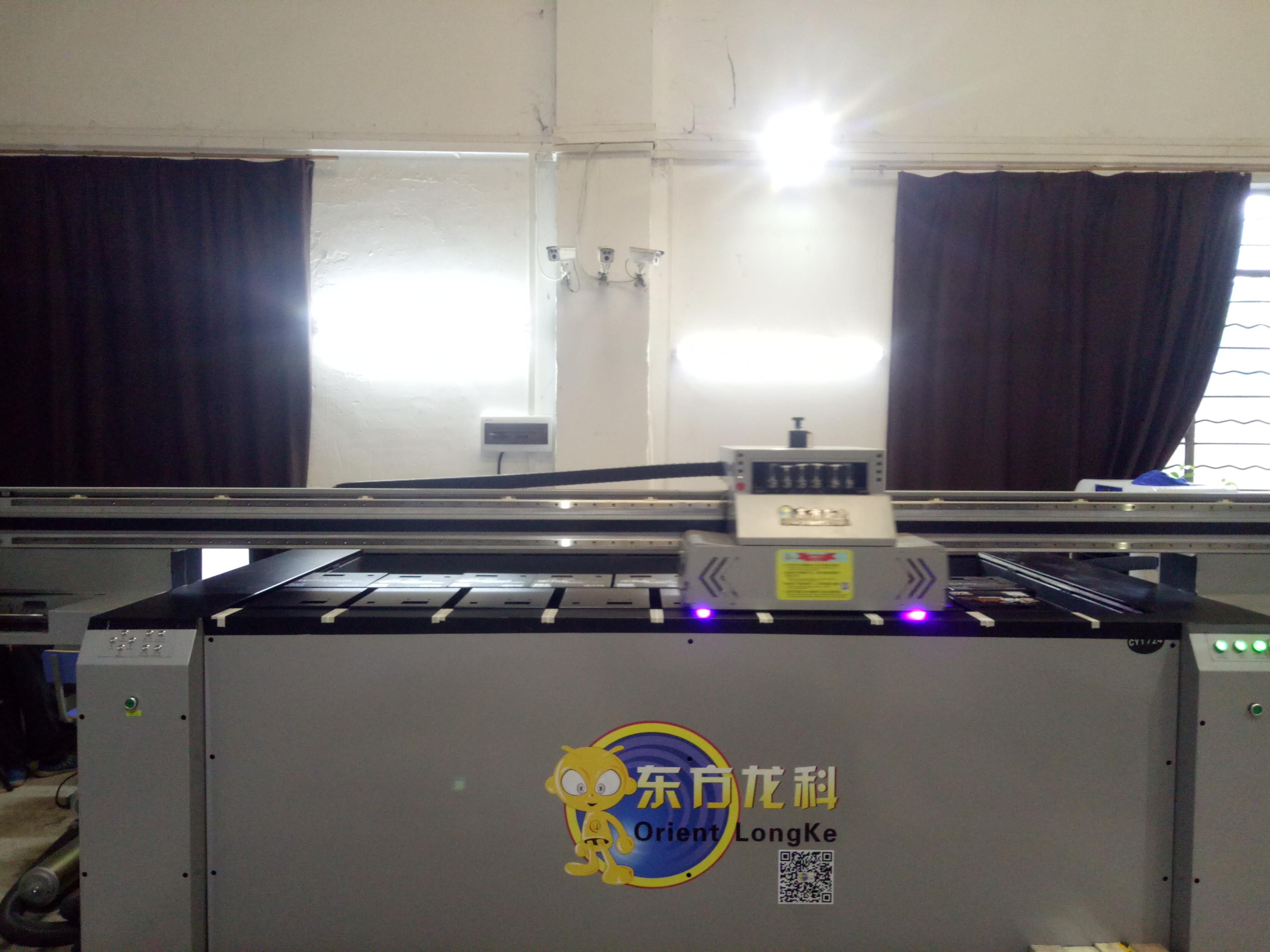 UV平板打印機(jī)多少價格才合適？